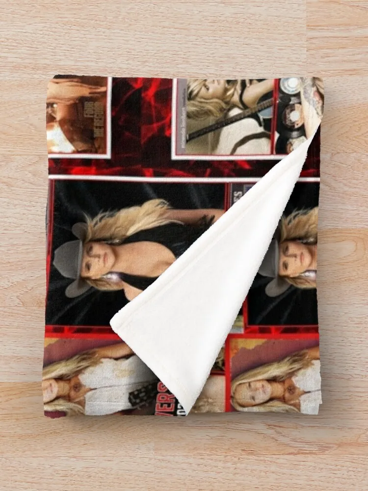 ְ ٹ 22 ֳ 2000-2022    , Ÿ  