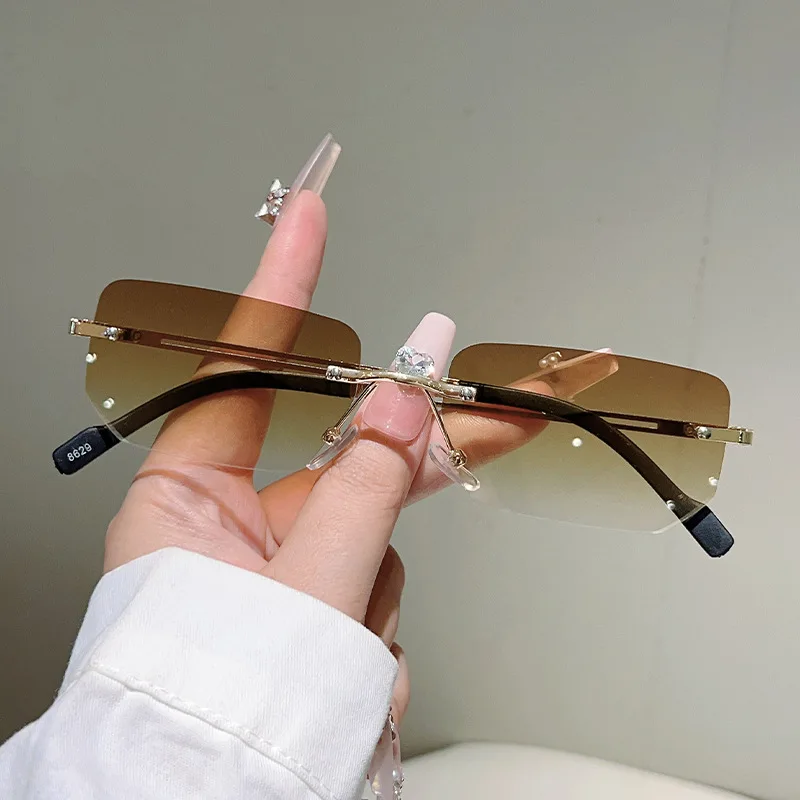 Designer Sunglasses Fashion Rimless Rectangle Sunglasses Metal Frame Sunglasses Anti-Reflective Square Sun Glasses For Driving
