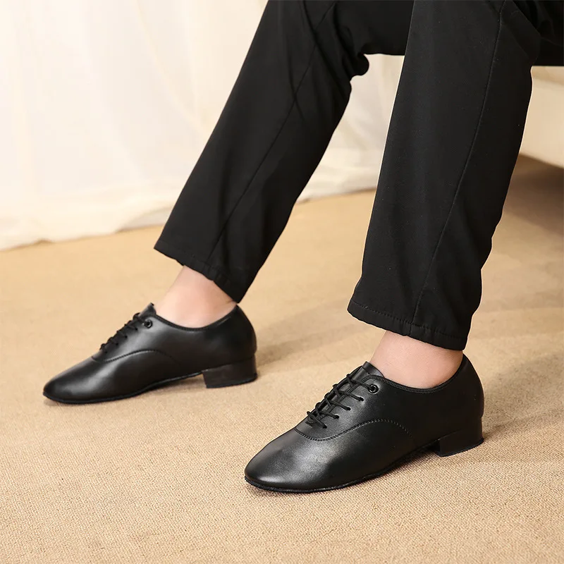 Men Adult Modern Dance Shoes Waltz PU Leather Dance Shoes Low Heel Square Dance Bright Leather Sneaker Dancing Shoes Ballroom