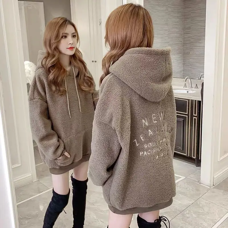 Lamb Wool Solid Sweatshirts Women's 2023 Autumn/Winter Korean Edition Loose and Thickened Hooded Mid Length Top Coat Trend