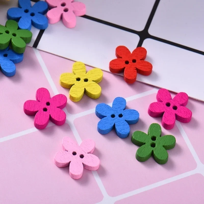 100pcs 14x15mm 2-hole Mixed Flower Wooden Decorative Buttons Suitable for Sewing Clip Arts and Crafts Multicolor 4