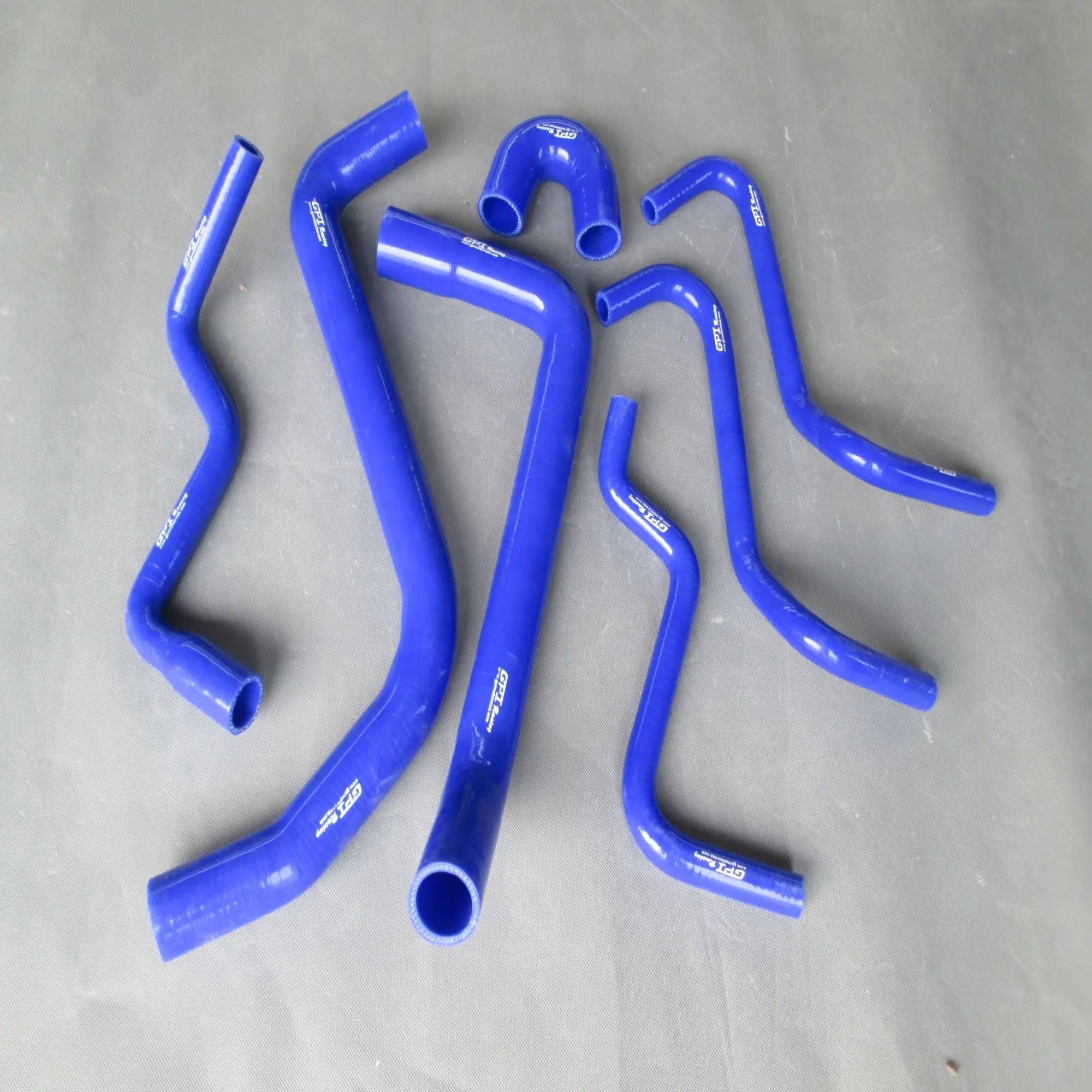 

For Holden Commodore VX VT V8 5.7L LS1 1997-2002 Silicone Radiator Heater Hose Pipe Tube Kit 1997 1998 1999 2000 2001 2002