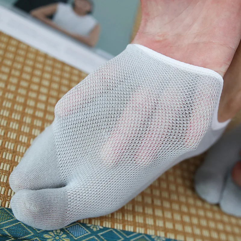 5 Pairs Men Invisible Two Finger Tabi Socks Summer Thin Cotton Mesh Boat Sock Sweat-absorbing Breathable Slipper Socks with Toes