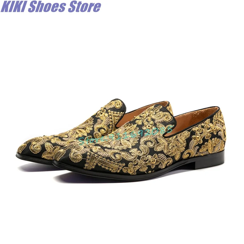 

Outdoor square toe casual shoes new product electric embroidery embroidery gold formal shoes men's shoes flat shoes large size