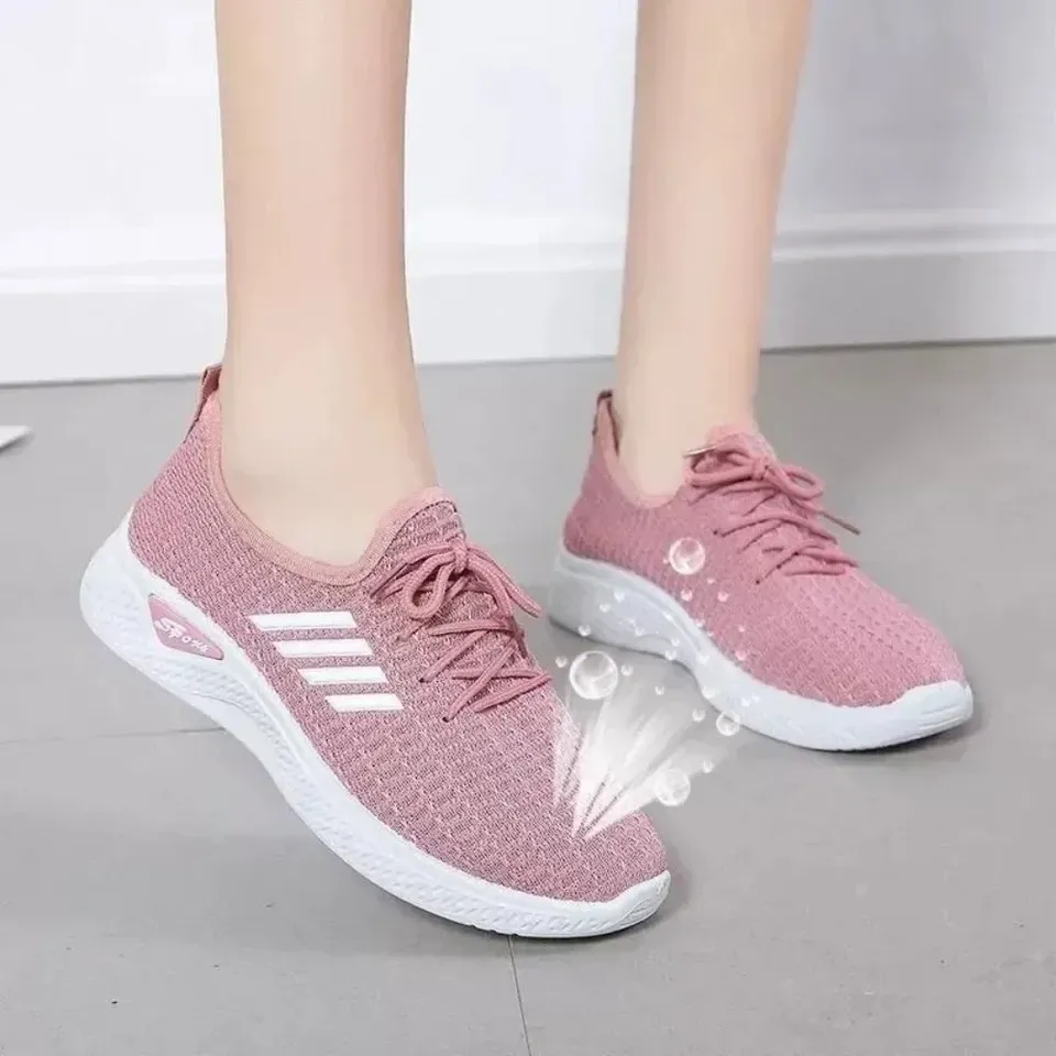 Woman Mom Shoes Mesh Low-Top Running Student Shoes Trendy Shoes New Fly-Knit Sneakers Spring and Summer Soft Bottom Casualshoes