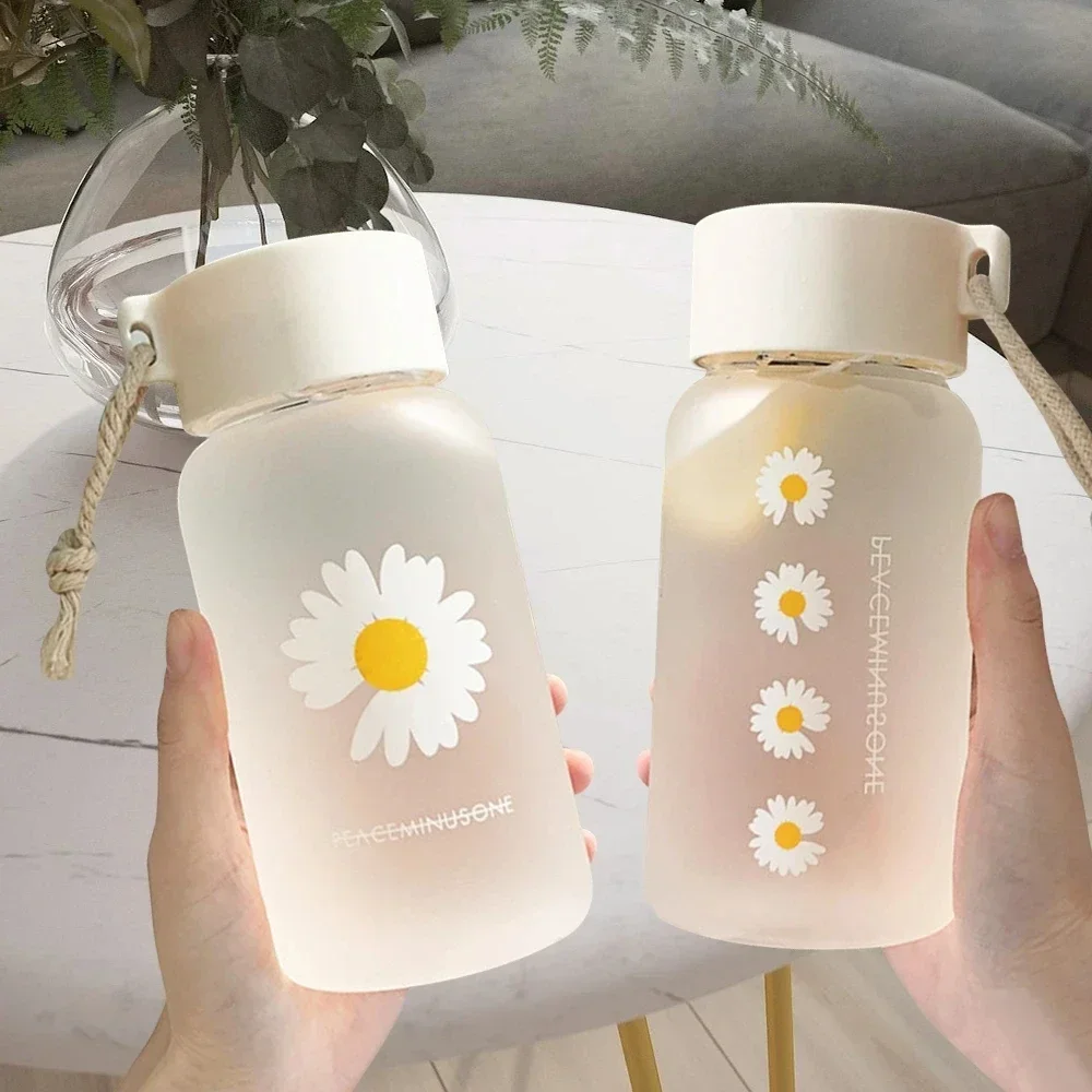 Little Daisy Water Bottles Transparent Plastic Water Cup with Rope Girl Kawaii Drink Bottle Summer Frosted Cup Juice Mug