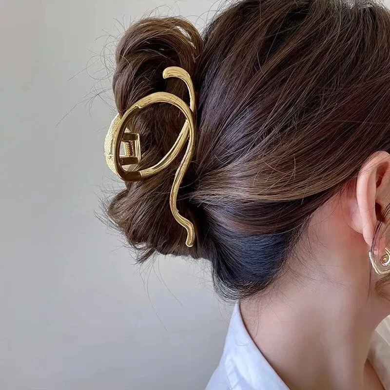 

New Metal Simple Irregular Hair Claws Punk Style Korean Hairpins Barrettes Women Hair Accessories Ponytail Hair Clips Headwear