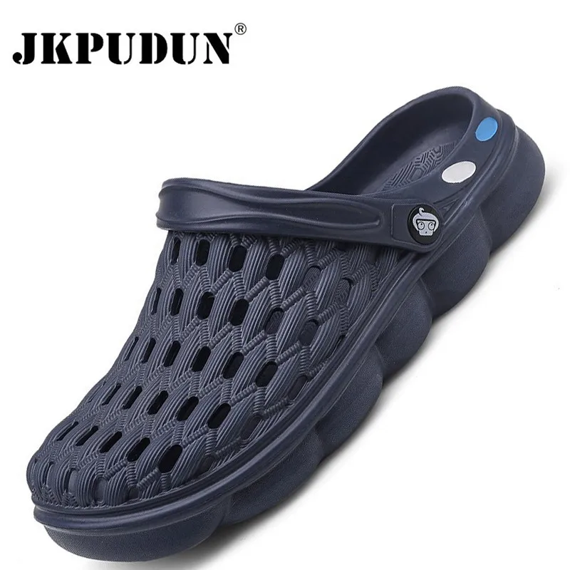 

Summer Sandals Men Breathable Beach Shoes For Men Fashion Garden Clogs Designer Aqua Shoes Trekking Wading Shoes Plus Size 40-45