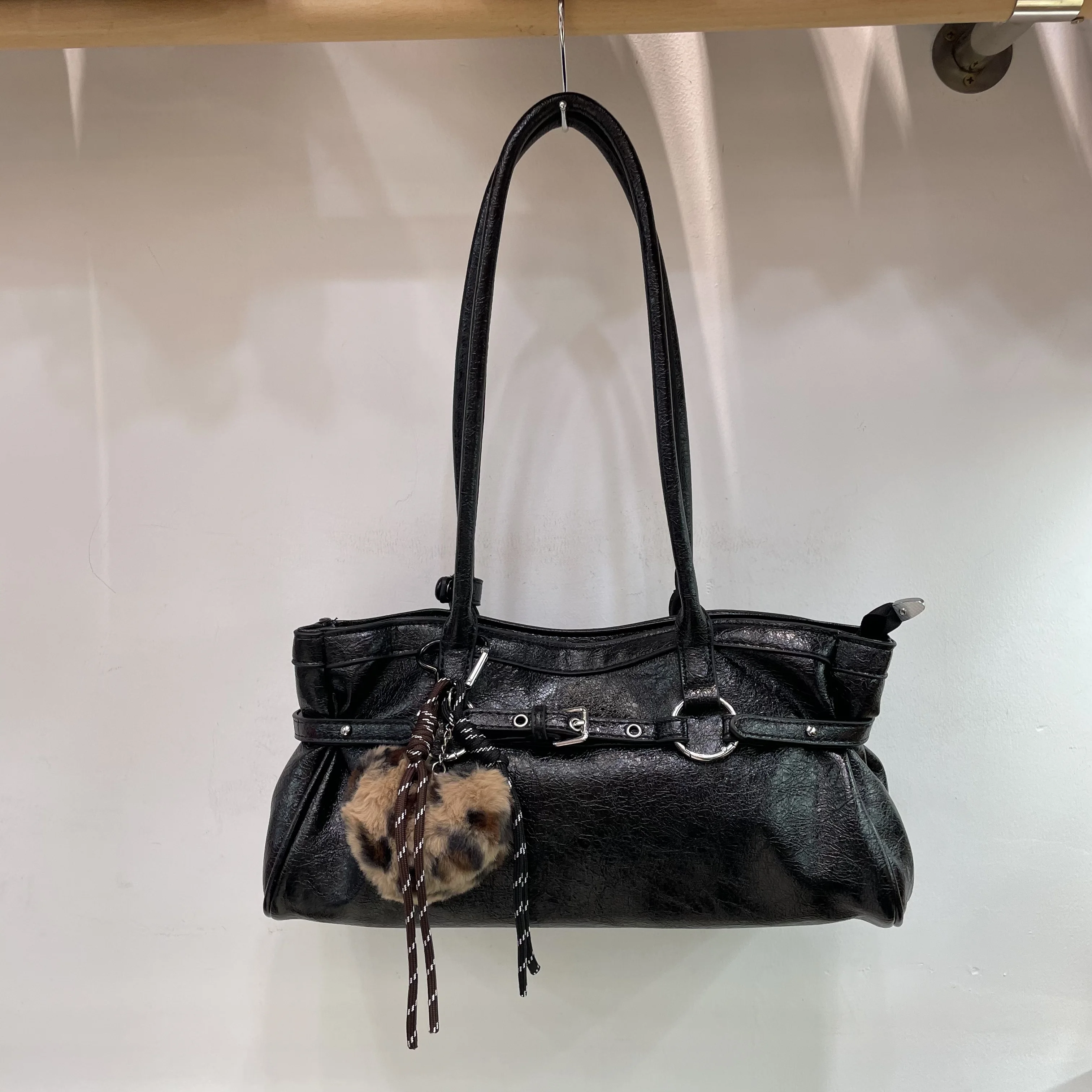 Red Wedding Women's Bag 2025 New Retro Underarm Fashion High-End Sensation Niche Design French Bread Shoulder Bag