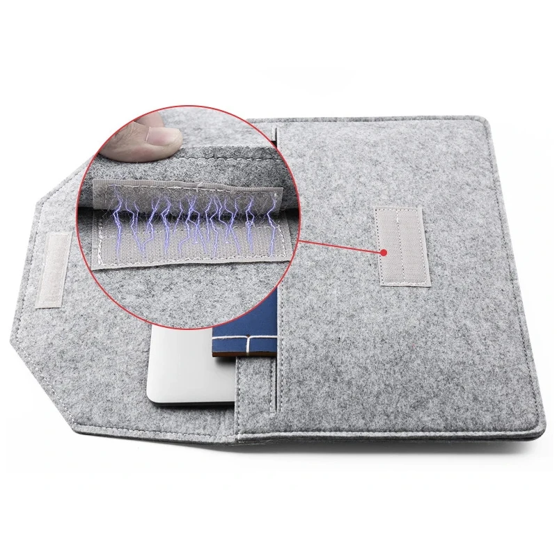 Sleek Protective Laptop Sleeve - Premium Water-Resistant Case with Soft Interior Lining