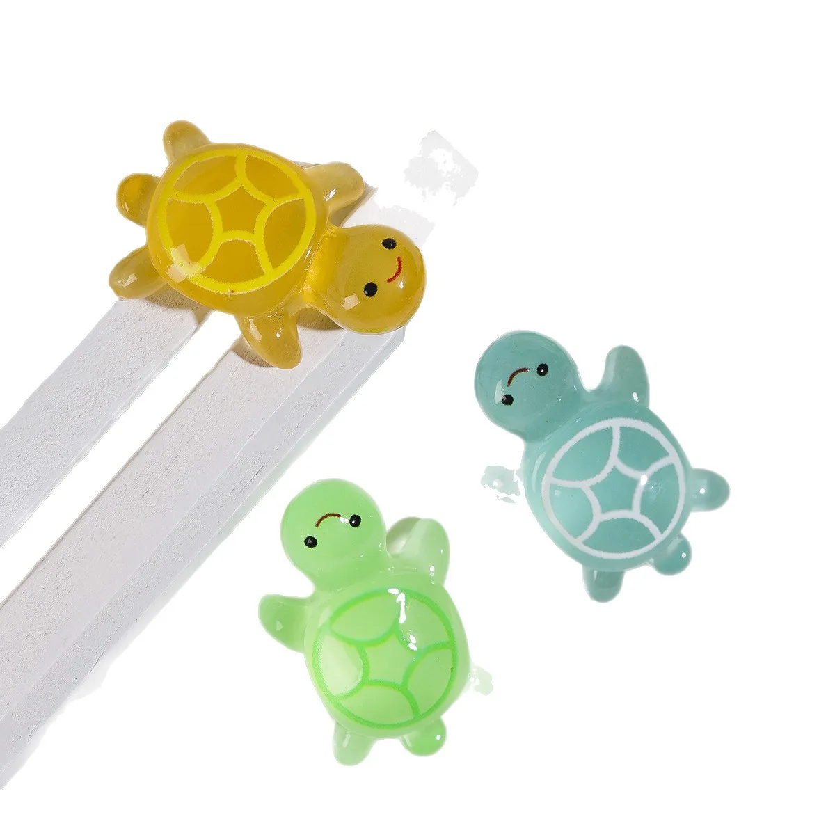 20/50/100pcs Cute Mini Luminous Turtle Ornaments Glowing in The Dark Miniatures Turtles Micro Landscape Garden Home Decor Gift 5