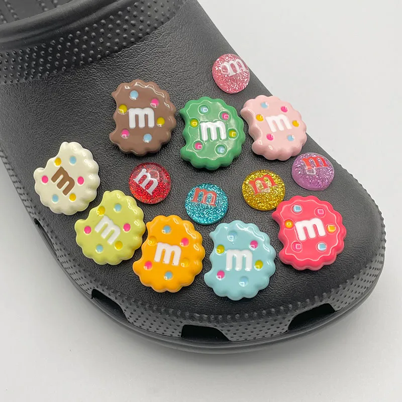 

Fashion Letter M Bean Candy Croc Shoe Charms Fit Child's Clogs Funny Colorful Jibz Decoration Pins For Crocs Slipper Accessories
