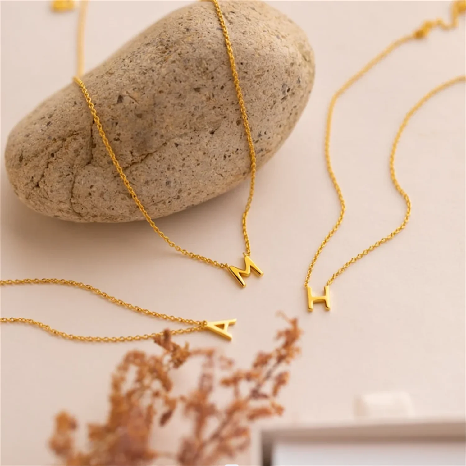 

Initial Letter Necklace Personalized Custom A-Z Pendant Dainty Minimalist Jewelry Birthday Valentine's Day Gift For Girlfriend