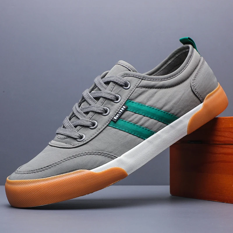 Hot Sale Classic New Whit Men Canvas Shoes Fashion Lace-up Canvas Sneakers Skateboard Casual Men Vulcanized Shoes SS25152 3
