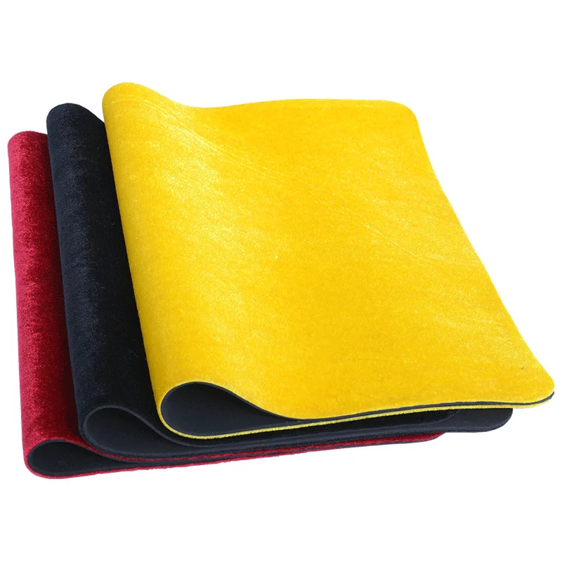 MilesMagic Tappetino per carte da mago, per giocare a carte, poker, monete, espedienti e trucchi magici in primo piano, realizzato in velluto, morbido e leggero (nero