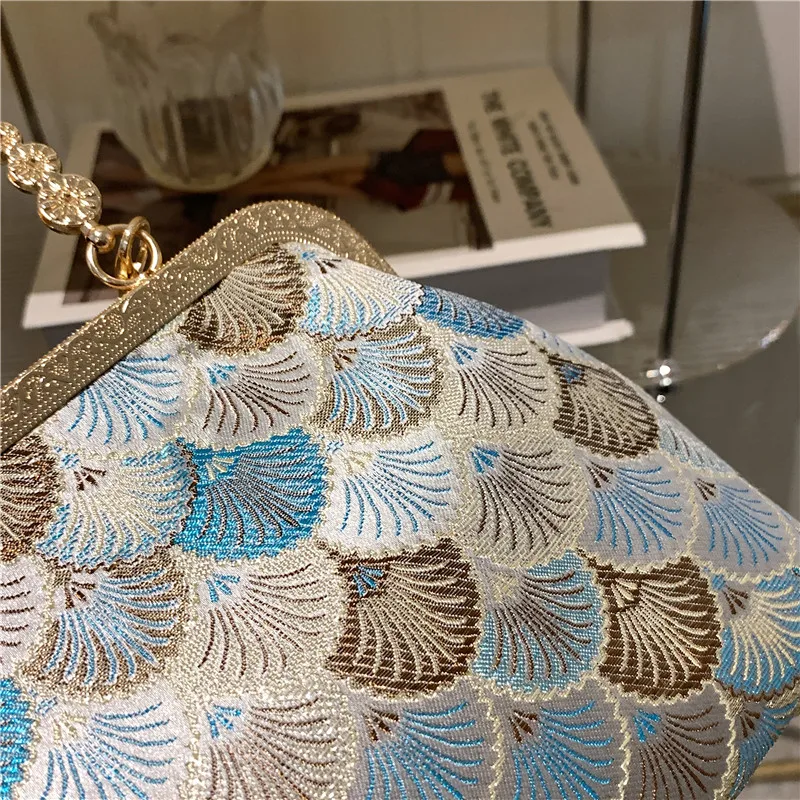 exquisite scallop shape Clutch bag fashion embossment women's bag Luxury handbags for women elegant PROM crossbody bags for Girl