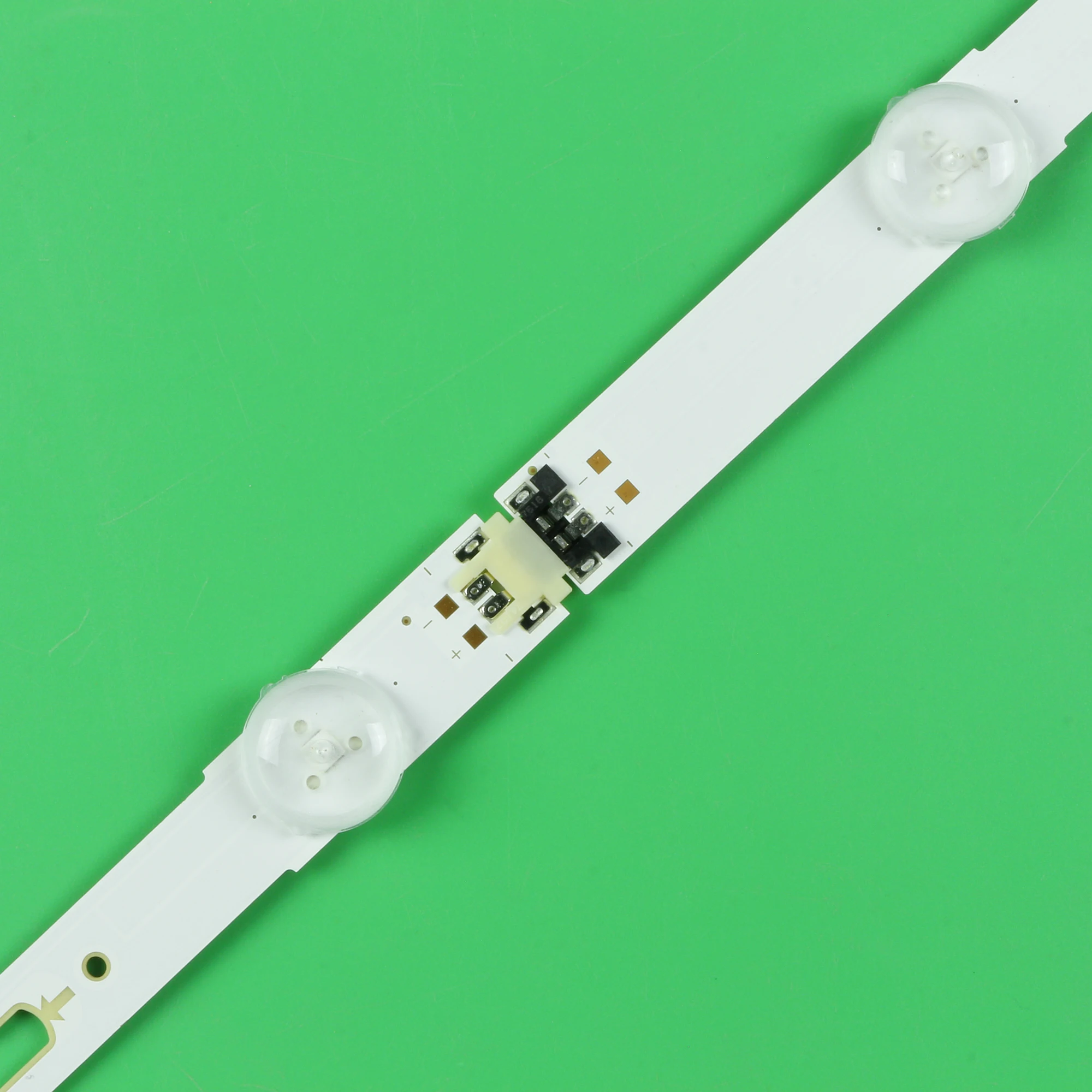 LED Ʈ, UE65JU7502T UE65JU7505 UE65JU7580 UE65JU7590T UE65KU6000K UE65KU6020K UE65KU6175 UE65KU6179 UE65MU6105 UE65