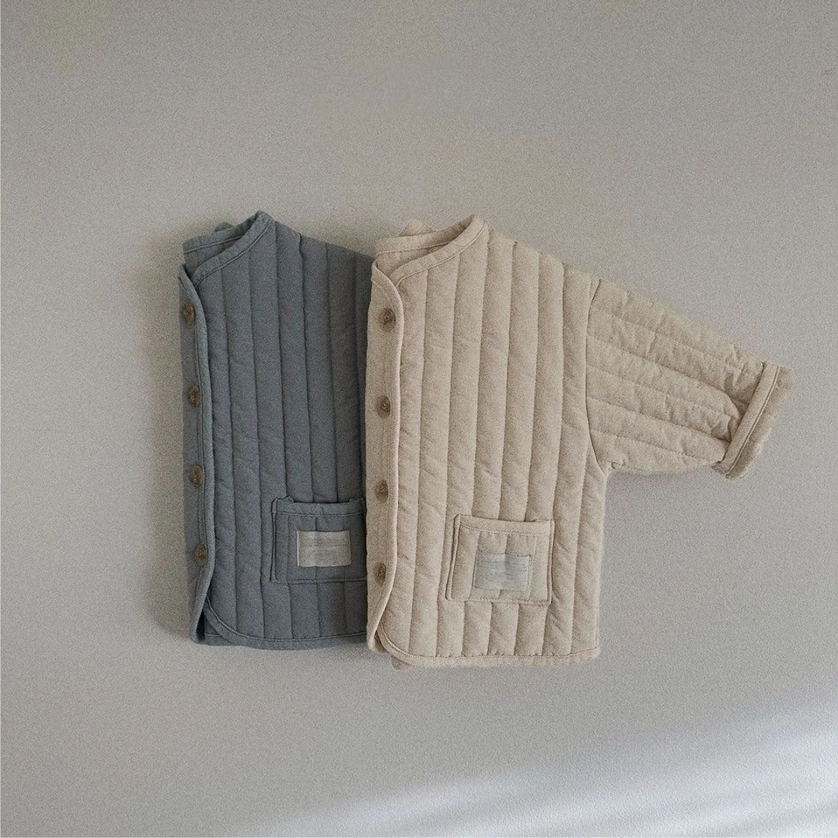 Description Picture 4 of item2025 Winter New Baby Long Sleeve Warm Coat Solid Infant Girls Plus Velvet Thick Cardigan Coat Toddler Boys Cotton Padded Jacket