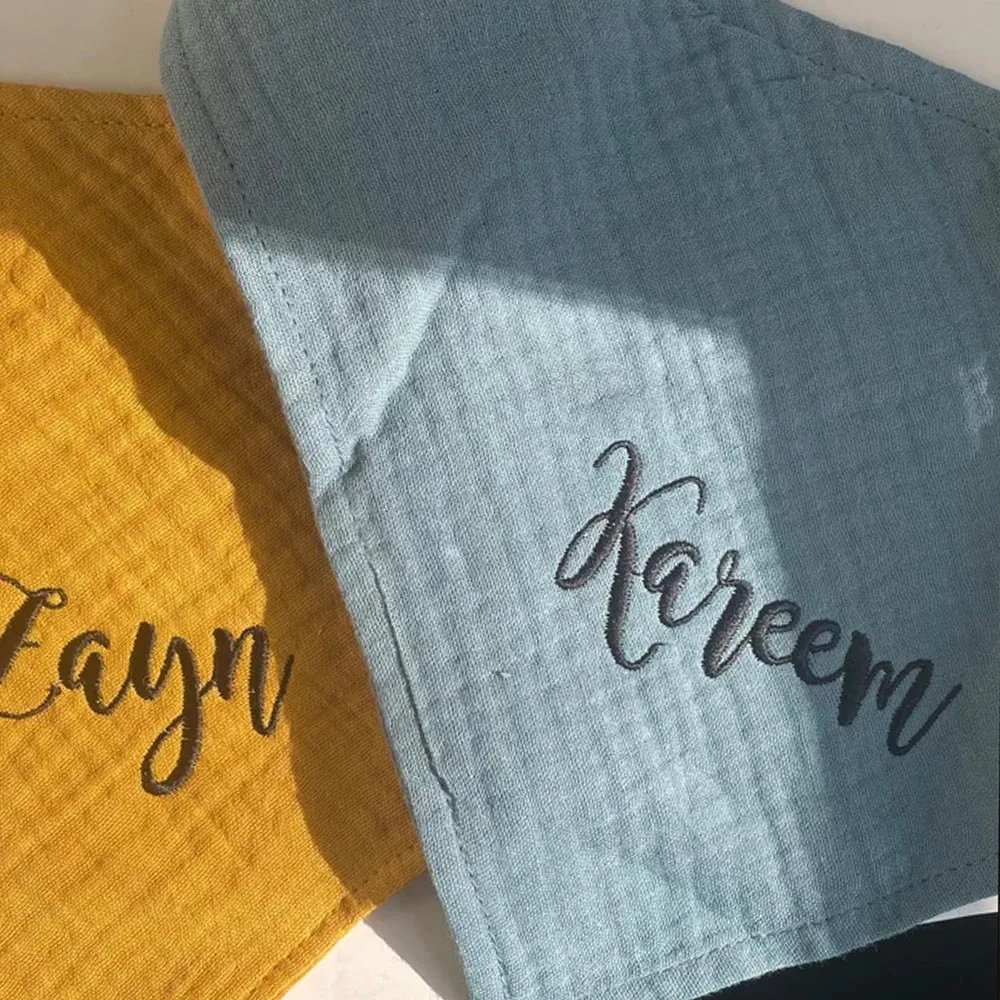Personalized Bib Embroidered Name Newborn Baby Bib 0-2 Year Old Kids Baby Shower Gifts Bib Custom Children Feeding Bib Supply 2