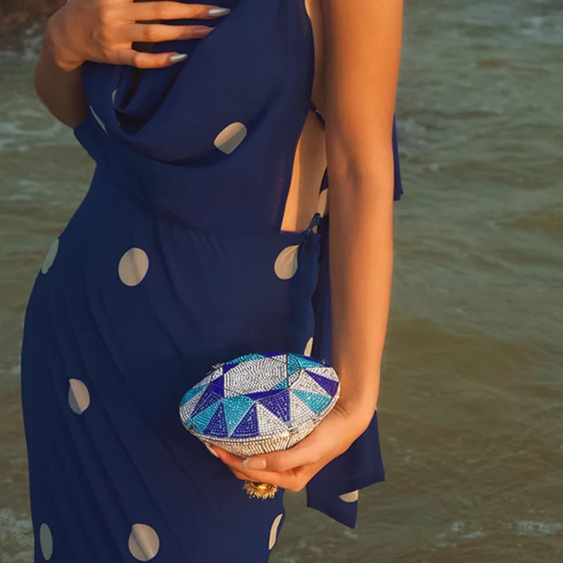 Shiny Diamond Embedded Evening Bag Diamond Shaped Full of Diamonds Handheld Flat Bottom Banquet Bag Evening Gown Bag