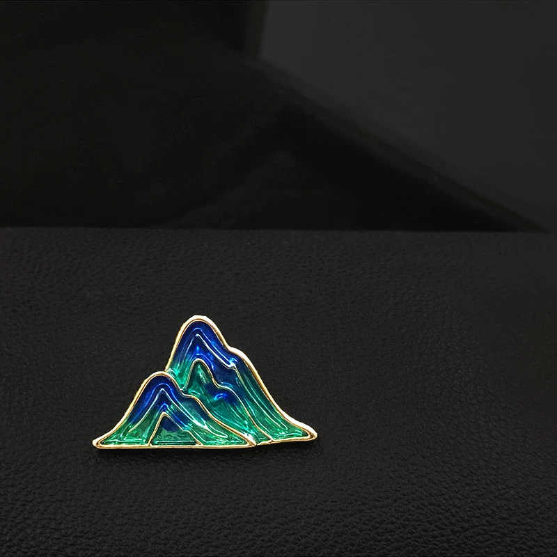 Mountain Brooch Men and Women Suit Neckline Collar Pin National Style Corsage Accessories Anti-Exposure Buckle Jewelry Gift 5611