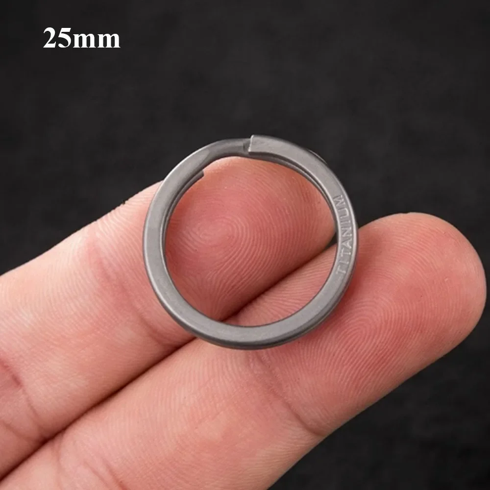 Premium Titanium Alloy Key Ring - Lightweight & Durable Keychain with Buckle Pendant - Stylish Men's Accessory and Creative Gift
