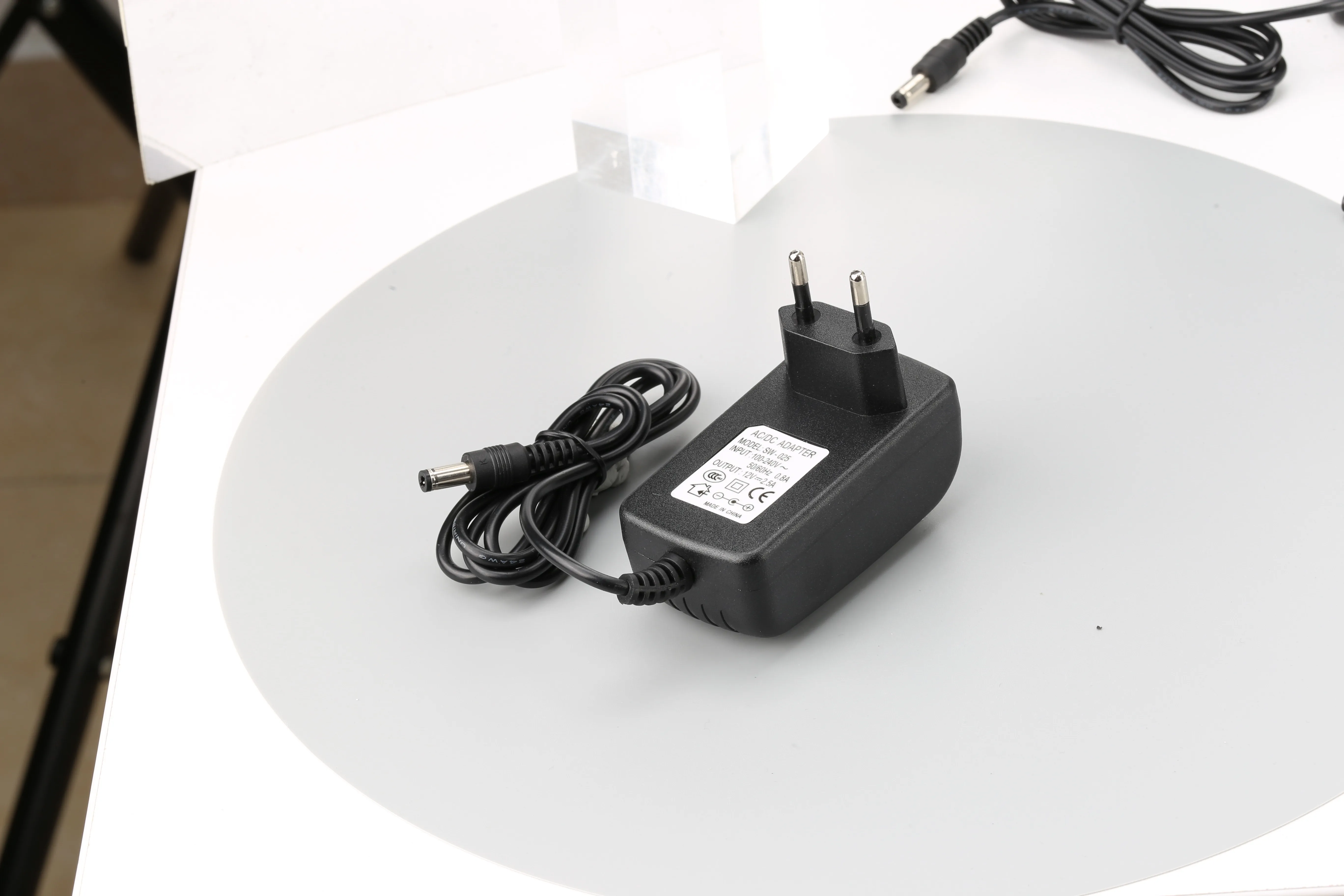 Рисунок 3 - Адаптер питания для камеры видеонаблюдения