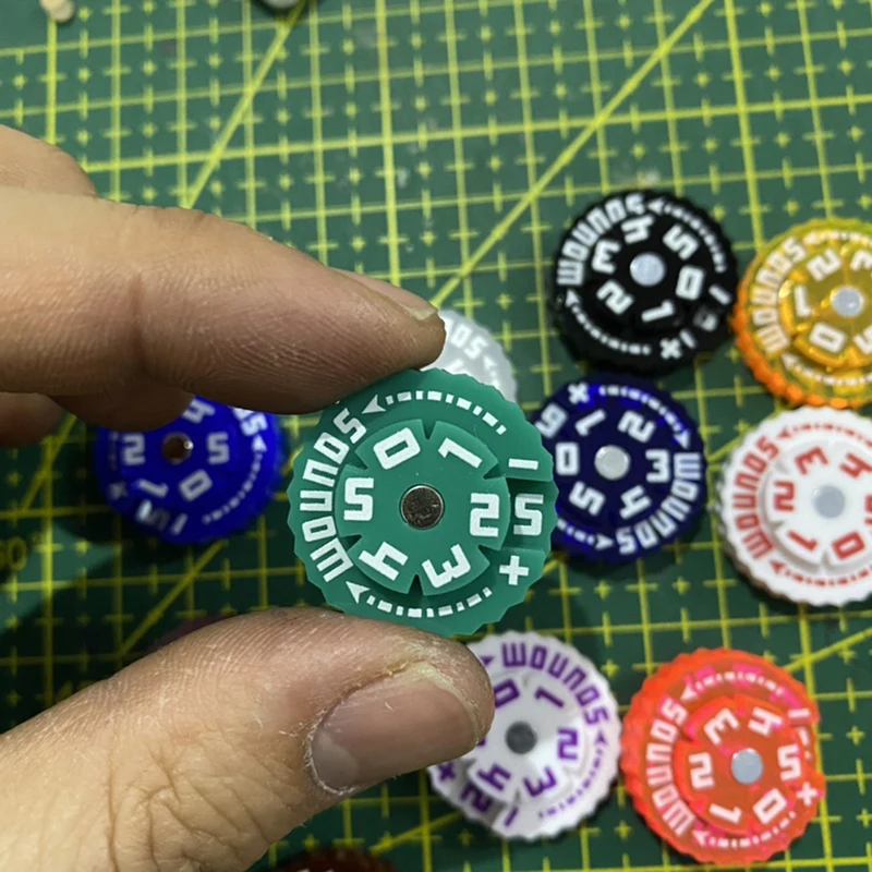 하이 퀄리티 25mm 상처 추적기, 0-59 무작위 색상 망치 카운터, 혁신적이고 실용적인 보드 게임 카운터