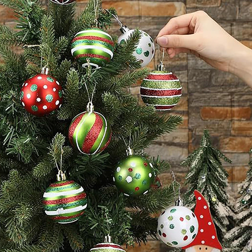 kerstboomversiering pakket rode kunststof kerstballen. kerstornamenten en piek