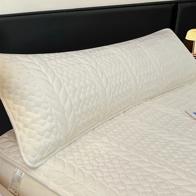 1 piece of light luxury solid color diamond-shaped plush pillowcase, couple long pillowcase (without core), comfortable bedding 1