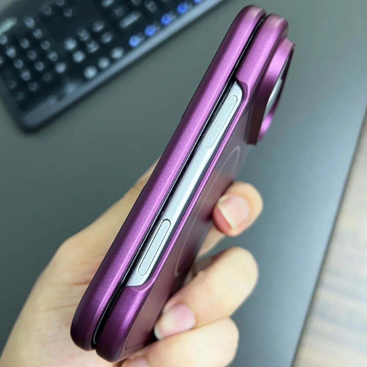 Ultra-Thin Magnetic Wireless Charging Case - AG Nano Slim Matte Finish