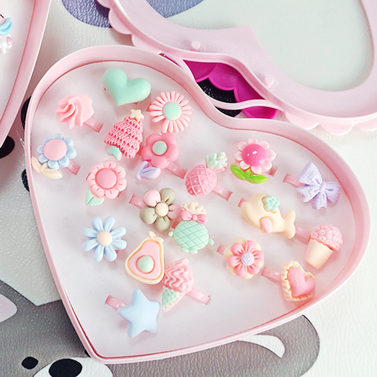 20Pcs Cartoon Little Girl Rings Mini Animals Flowers Children Jewelry Set With Love Display Bag Pretend Play Dress Up Rings