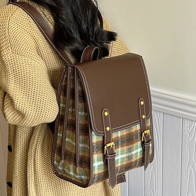 

Korean Handheld Backpack Travel 2023 Teen Backpack For New Retro Girls Bag High Leisure Female Capacity Plaid Schoolbag Women's