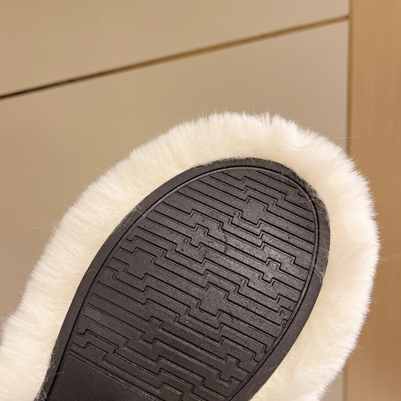 Damen-Hausschuhe mit doppeltem Band und Plateau-Sohle, warme, rutschfeste Innenschuhe mit dicker Sohle, bequeme, flauschige Plüsch-Hausschuhe für Damen – Detail 16