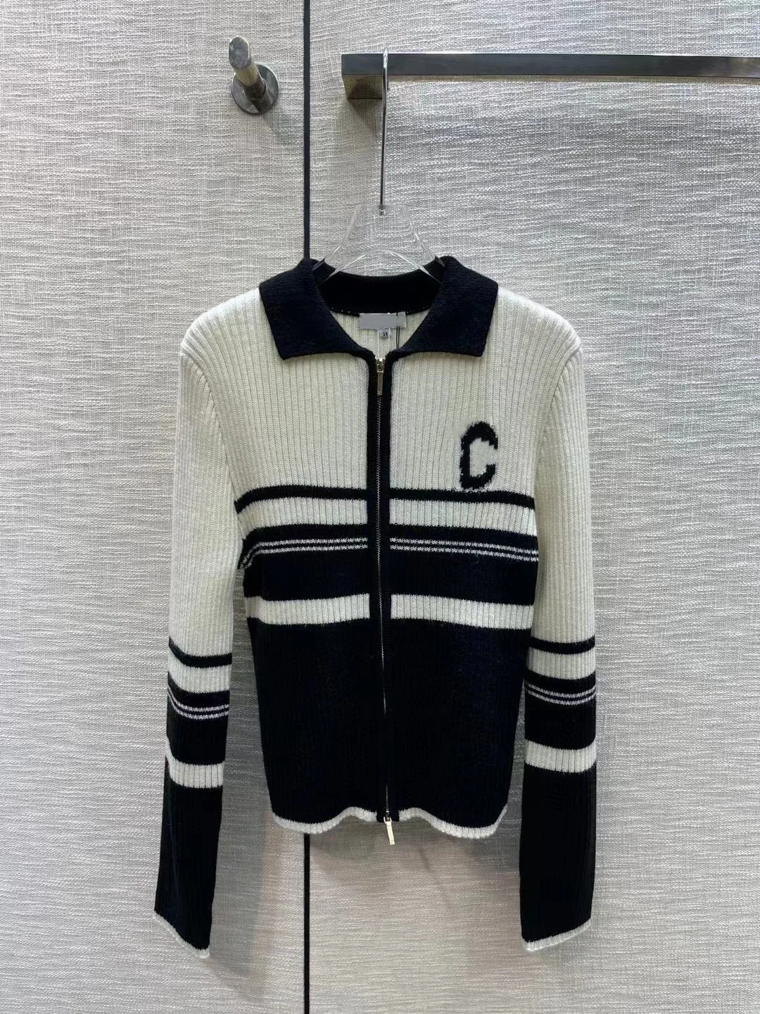 

2023 Autumn/Winter New Fashionable Style Hooded Woolen Cardigan