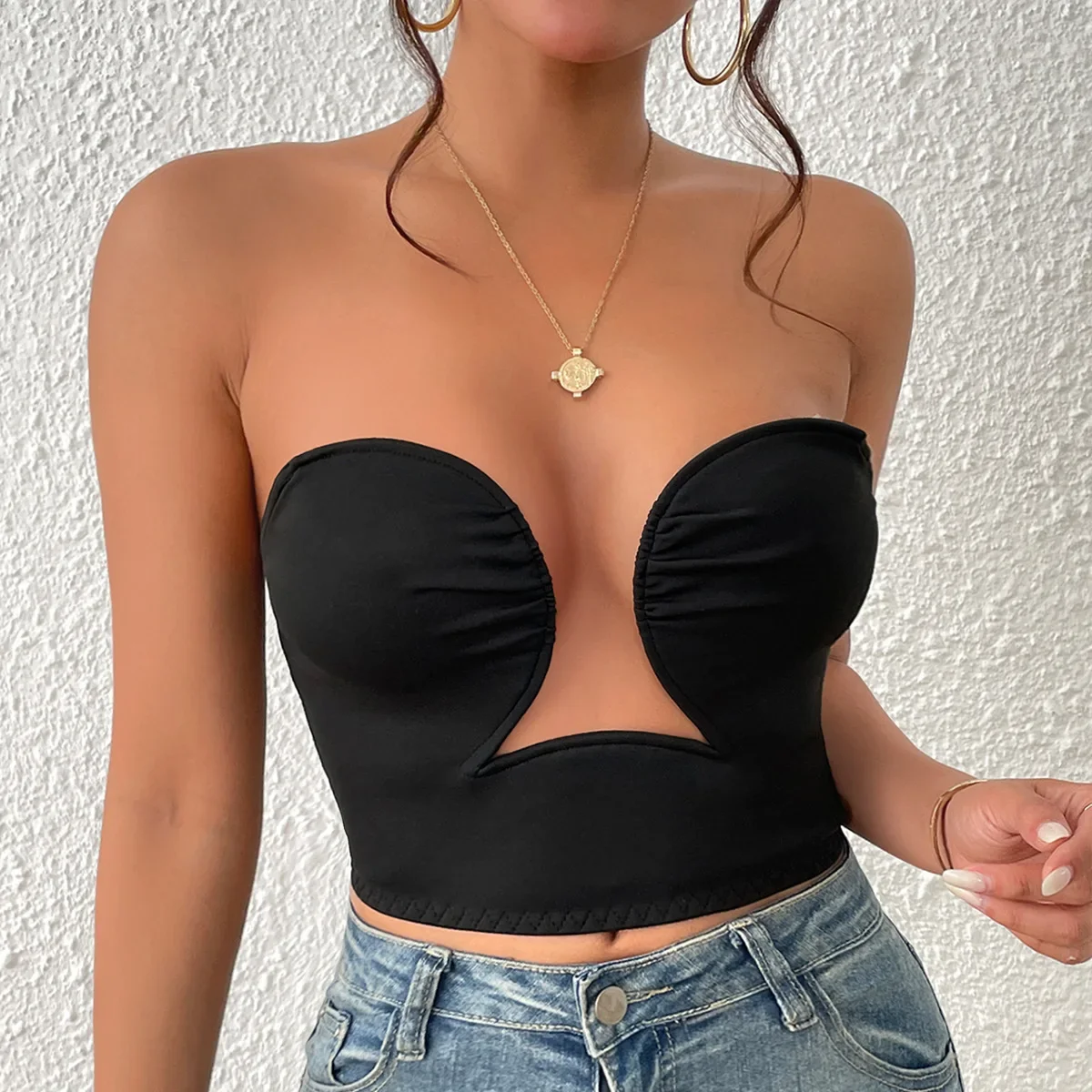 

Sexy Tube Top with Hollow-out Steel Ring Low-cut Ruffled-back Short Style for Nightclubs and Street Fashion Bandeau Top