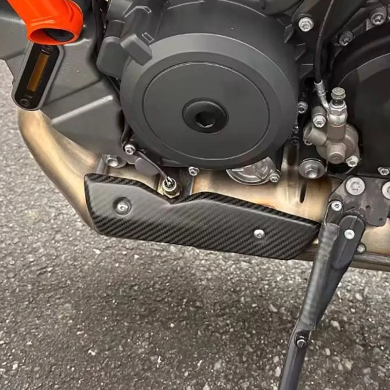 탄소 섬유 카본 히트 실드 좌측 커버 오토바이 액세서리 SUPER DUKE R 1290 2020-2023 용 히트 실드 페어링