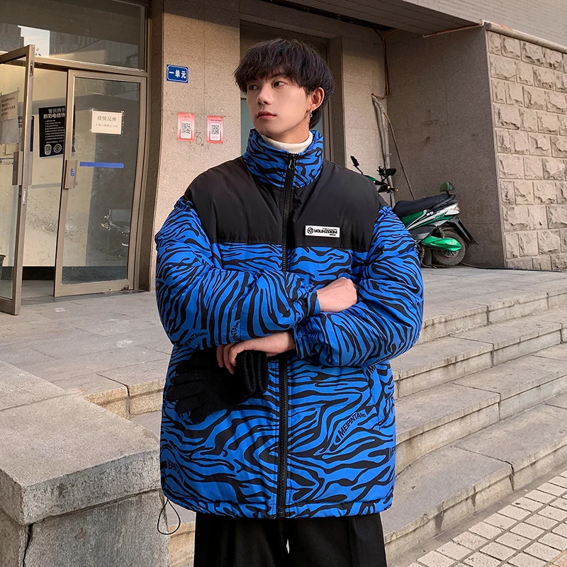 Рисунок 4 - Парка зимняя короткая с принтом граффити