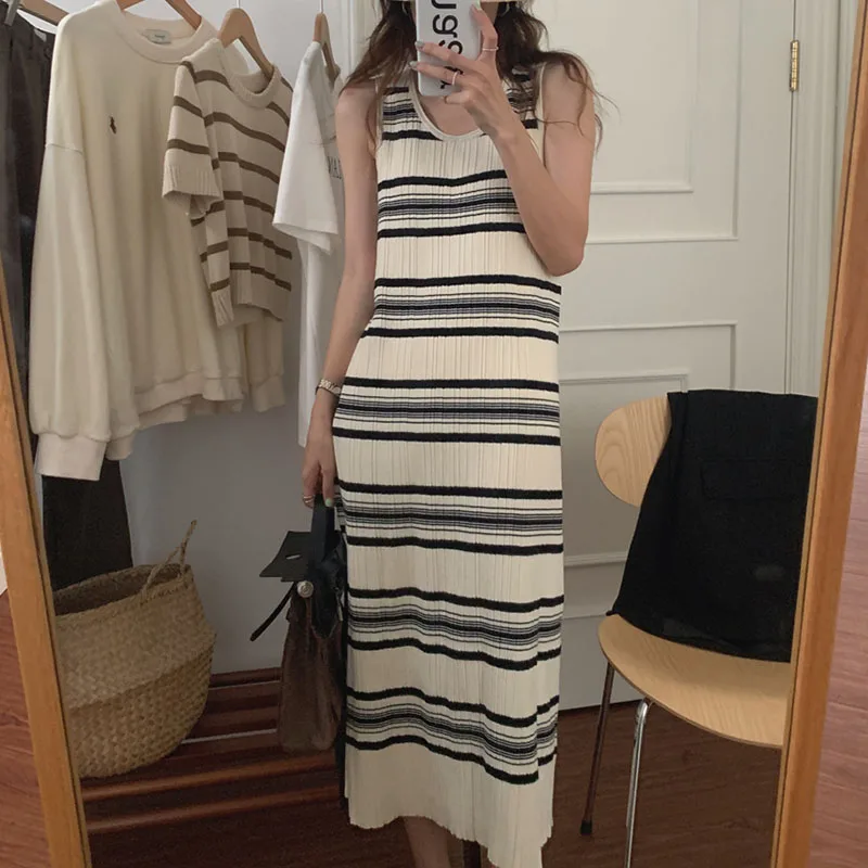 Chic Knitted Women Long Dress Designed 