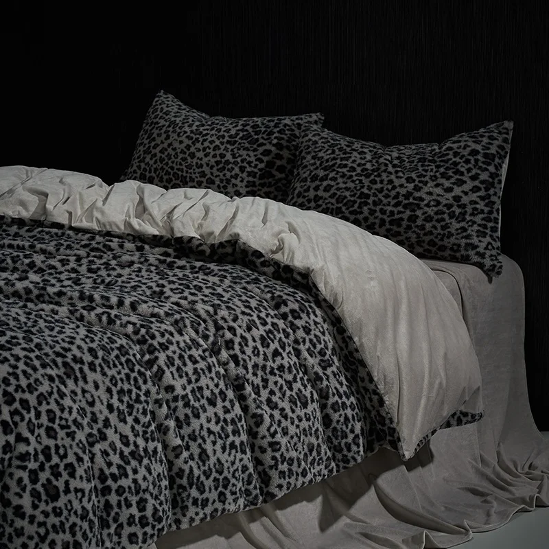Leopard Plush Winter Bedding Set 6