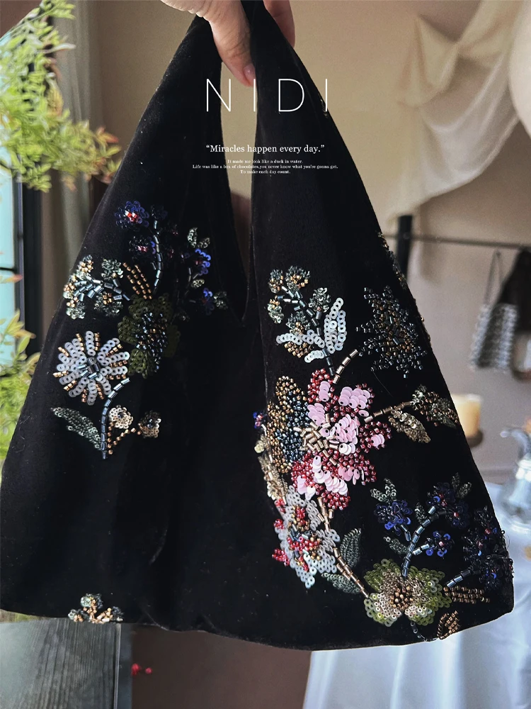Fashion Velvet sequin embroidered handmade bag Velvet Crossbody Bag Women Design Sense Atmosphere Match Handbag Tote Bag