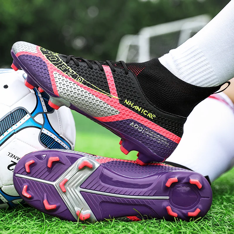 New Trend Soccer Shoes Men Professional Football Boots Men Futsal Soccer Cleats Outdoor Colorful Football Training Sneakers Men