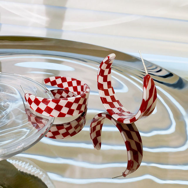 Korea Plaid Stripes Geometric C-shaped Hoop Earring Retro Trendy Resin Acrylic Stud Earrings For Women Party Jewelry Gifts