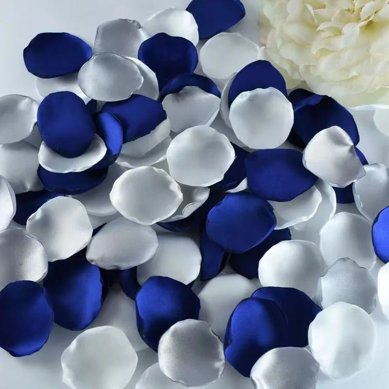 200Pcs/Bag Pure White Silk Satin Rose Petals Handmade Artifical Flowers Home Decor Gril Basket Wedding Party Accessories