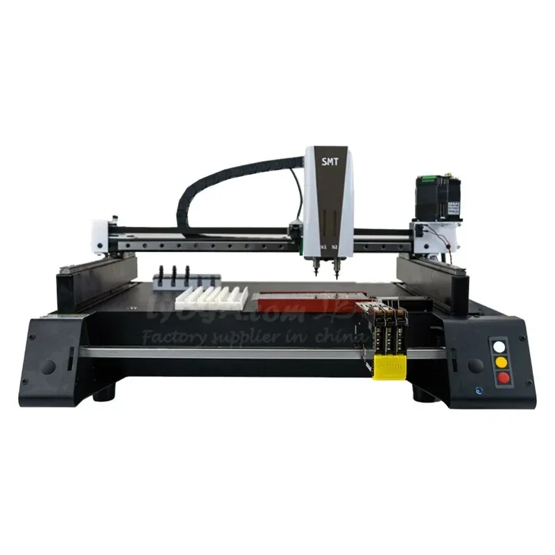 Machine de placement de composants SMT de bureau entièrement automatique et à haute vitesse avec caméra triple vision (220 V / 110 V) pour l'échantillonnage de circuits imprimés_voghion.com