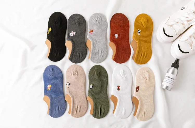 Einfarbig Einfache Bootssocken Stickerei Niedliche Kurze Socken Frauen Unsichtbare No Show Socke Slipper Rutschfeste Silikon Niedrige Knöchelsocken – Detail 10