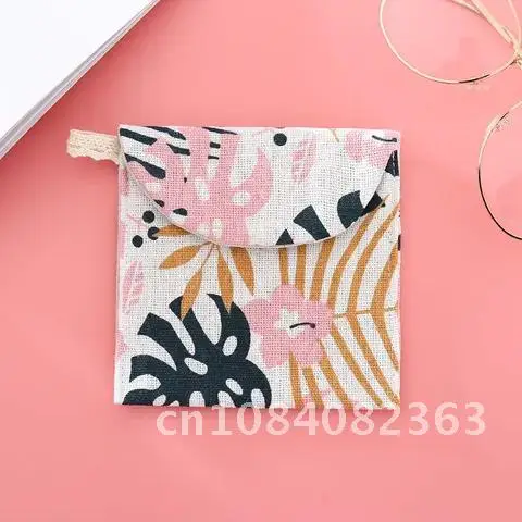 

Cute Daisy Bag Portable Sanitary Pad Pouch Waterproof Tampon Storage Bag Makeup Lipstick Key Earphone Data Cables Organizer