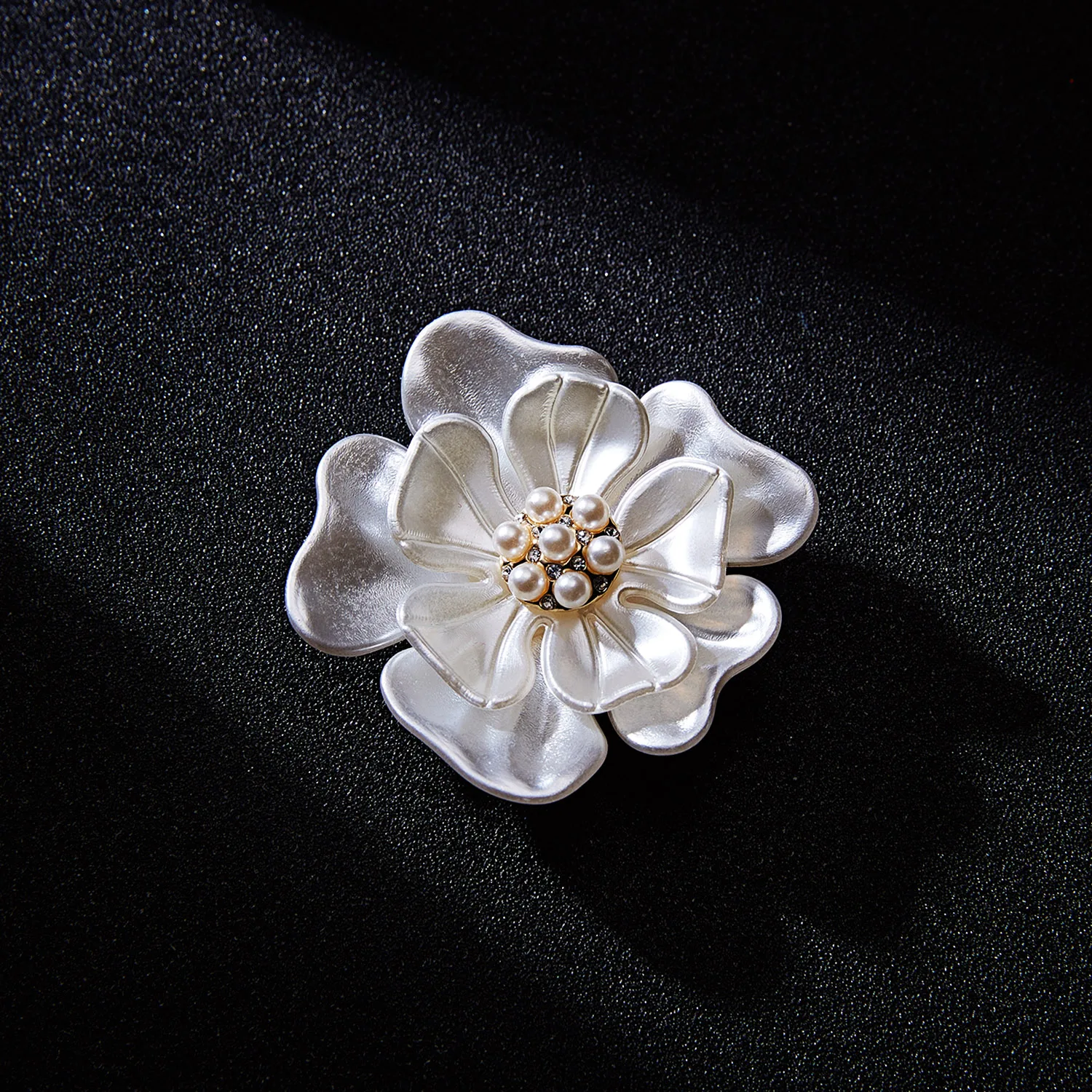 Rinhoo Emaille Perle Blume Broschen Elegante Kamelie Tulip Glocke Orchidee Lotus Bouquet Blütenblatt Green Leaf Revers Pins Hochzeit Schmuck – Detail 32