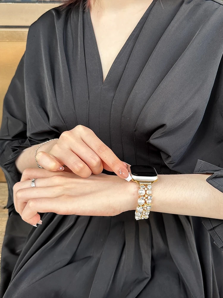Elegant Pearl and Diamond Bracelet Strap