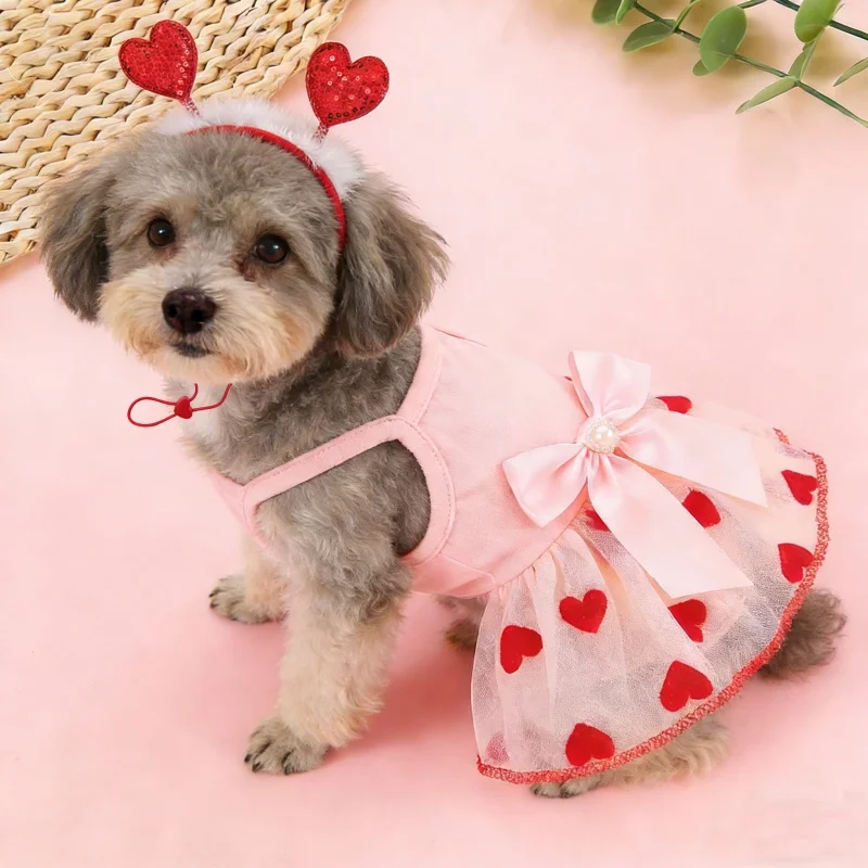 Vestido de princesa con corazones para perros pequeños_voghion.com